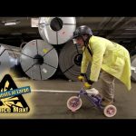 Science Max | GRAVITY | FUN EXPERIEMENTS | Kids Experiments