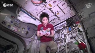 Rhymes from space: Samantha reads Gianni Rodari (in Russian)