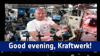 Good evening, Kraftwerk / Guten Abend Kraftwerk, guten Abend Stuttgart!