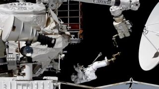 Space Station Spacewalkers Work on a Cosmic Particle Detector on This Week @NASA – November 22, 2019