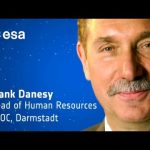 How to become an astronaut