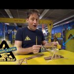 Science Max|BUILD IT YOURSELF|Mini Trebuchet!|EXPERIMENT