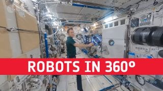 Astrobee robots in 360° | Cosmic Kiss