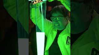 The Biggest Light Stick Ever?! | How Does a Chemical Reaction Produce Light? | Science Max #shorts