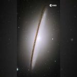 Zoom Into Sombrero Galaxy 🔍